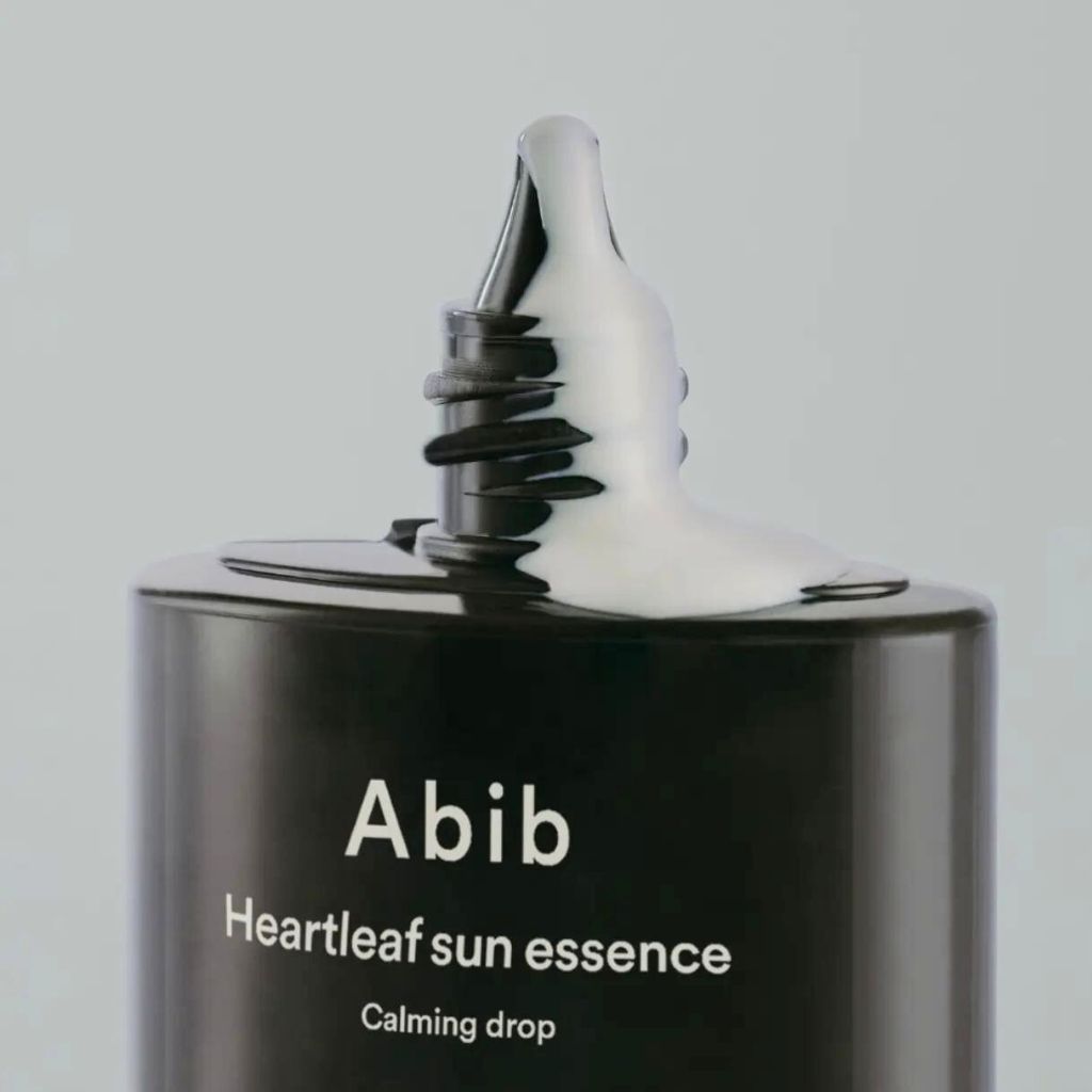 Abib Heartleaf sun essence Calming drop 50ml SPF50+ PA++++ - texture - Kbeauty Korean skincare Europe fast delivery - Skincare coréenne Skinorea shop Paris France livraison rapide - yesstyle